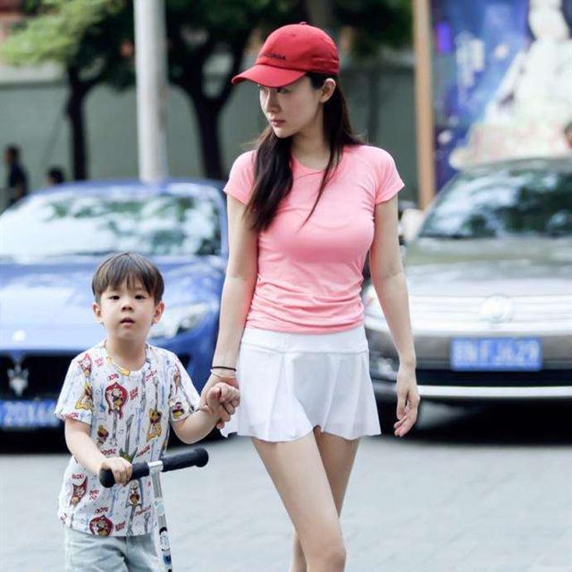 「你的育儿经」“少女胯”和“妈妈胯”有何区别?医生直言:生没生过娃一眼便知