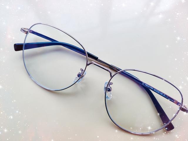 保护眼睛、还能文质彬彬—米家防蓝光眼镜钛轻盈版