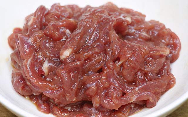 农家清炒牛肉丝，记住2点，牛肉鲜嫩不柴，好吃下饭，老少皆宜