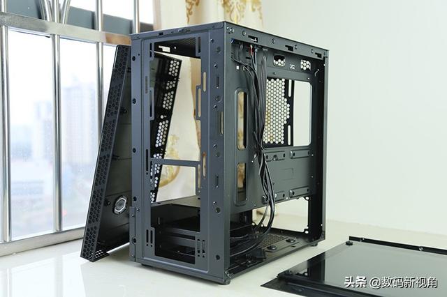 酷冷至尊智瞳MB400L侧透机箱助力旧平台轻松升级带光主机