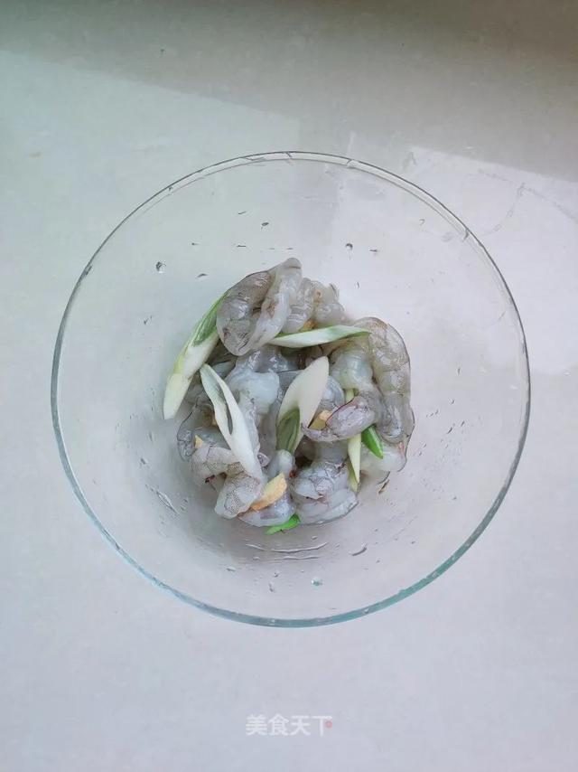 炸虾仁：外酥里嫩，营养美味，好吃到停不下来