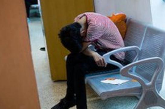 超级宝妈|孕妈顺产时,丈夫突然跪下:这孩子我们不要了,医生顿时懵了