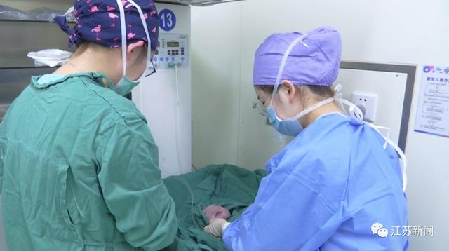 「你的育儿经」“哪吒”降世？女婴出生如透明巨蛋 医生表示，这是有意为之