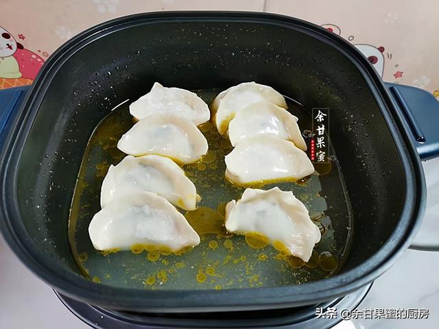 晒一晒我家晚餐，米饭面食皆有，简单家常花钱也不多，又光盘了