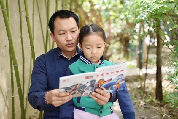 #大河客户端#书香满园，惠济区实验幼儿园读书月系列活动如期上线
