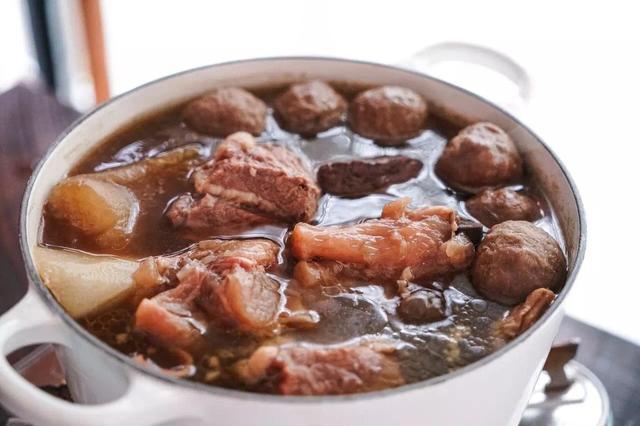 冬天真要来上这一锅，我家一周吃好几次，软烂入味还驱寒，超好吃