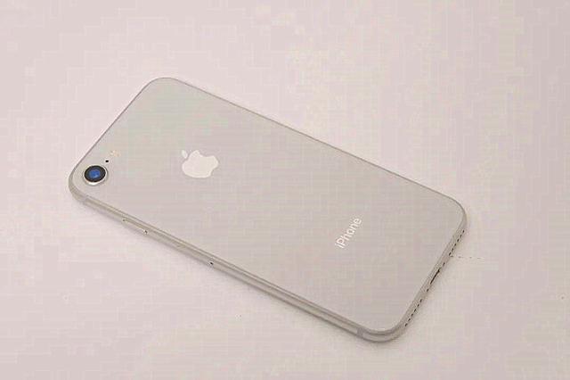 卡习惯了还是真的流畅？使用了三年iPhone8，真的不吐不快