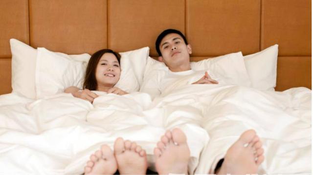 超级宝妈■“宝宝，你现在还在喝奶吗？”“我不喝奶，我爸爸才最喜欢喝奶”