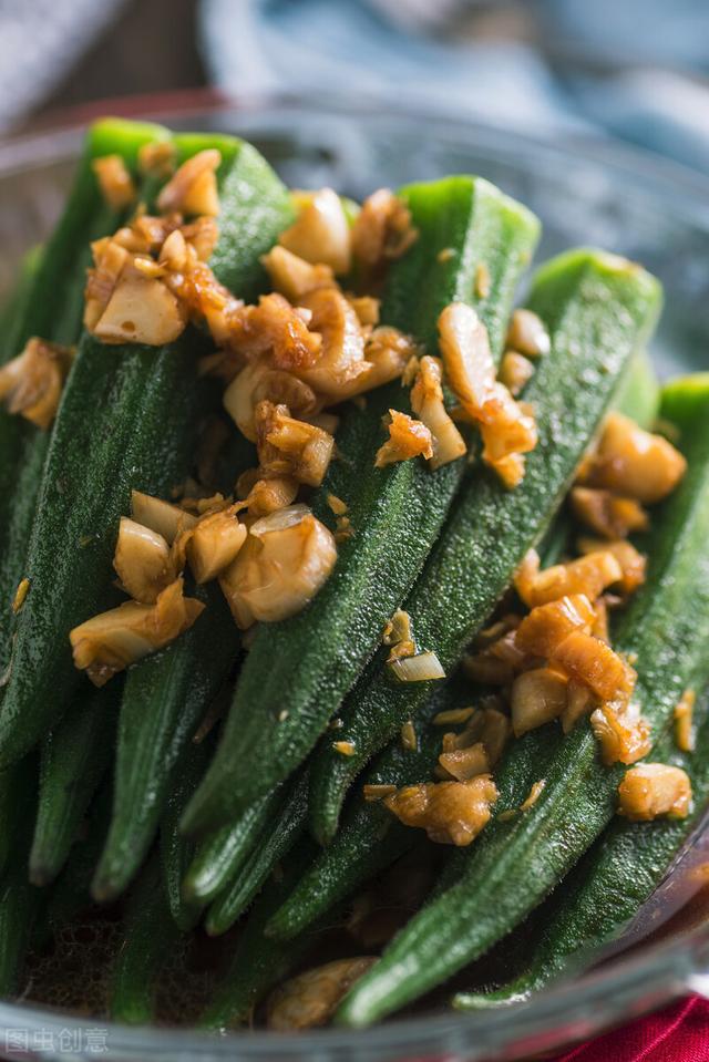 蒜蓉蚝油秋葵，营养丰富鲜香入味，新手零失误的家常菜，特别好吃