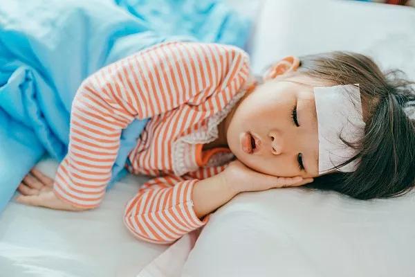 「超级宝妈」孩子发烧,多少度可以用药?有哪些退烧药?
