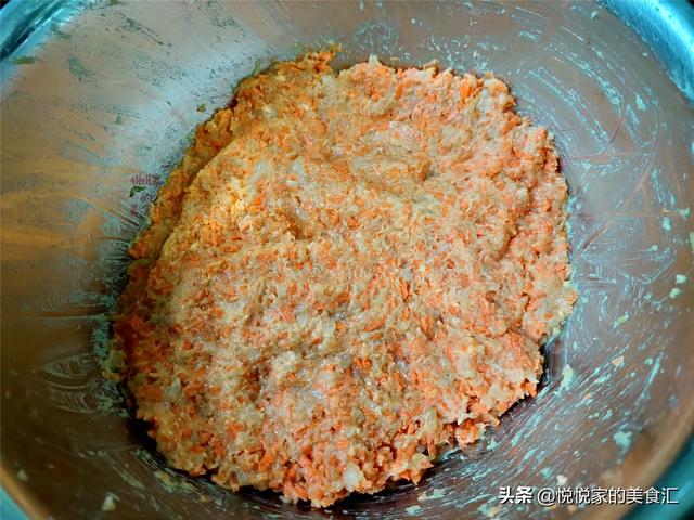 冬季，炖牛肉羊肉不如常吃这肉，实惠营养容易做，鲜香滑嫩吃不腻