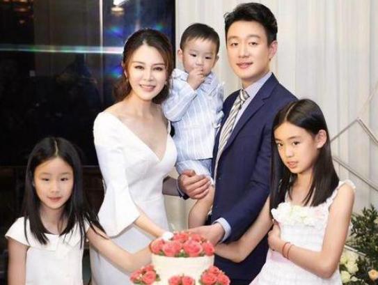 红梅千雪|星二代撞脸巅峰时期王祖贤，一代美女重现贵圈