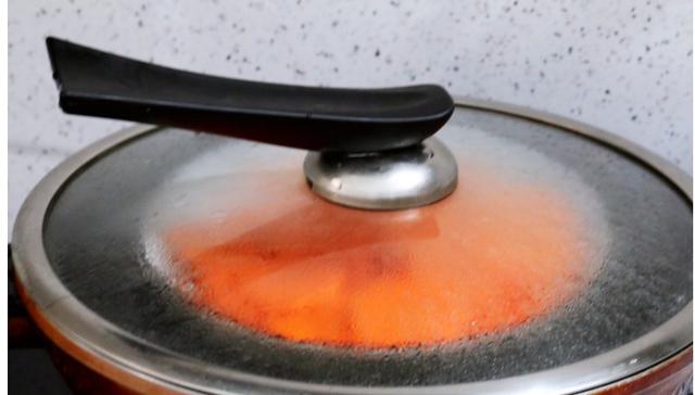 冬吃萝卜夏吃姜，早餐用它做成饼，好吃还营养