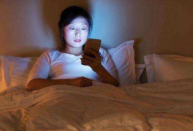 你的育儿经：孕妈熬夜的时候，胎宝宝在干什么？了解这些后不忍心再熬夜