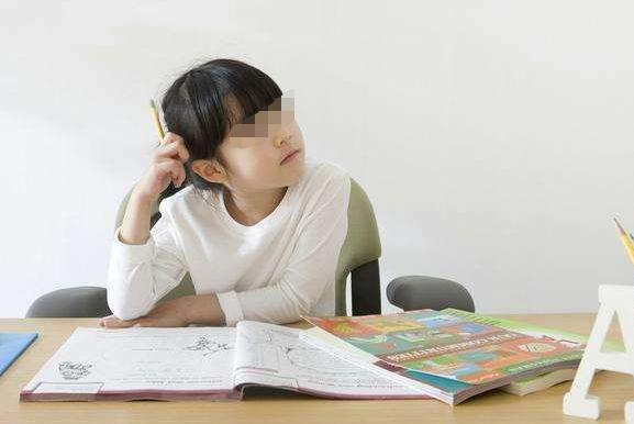【超级宝妈】“天天看电视”的孩子，和“不看电视”的孩子，这些差距很明显