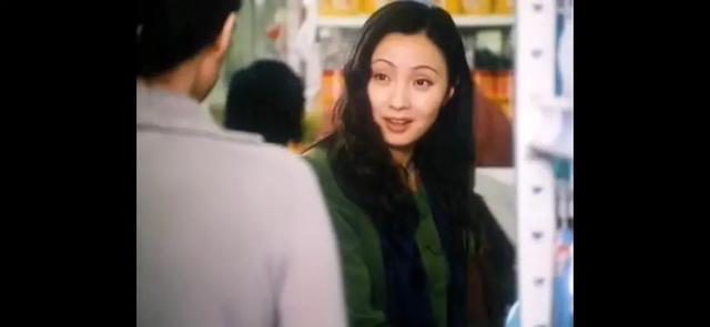 两须的猫|许晴小陶虹十几年前同框照，小陶虹漂亮洋气相当甜，许晴又土又村