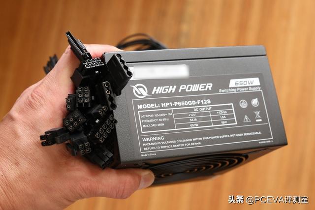 实探英特尔ATX12VO供电新规变化：线缆细了、电源空了