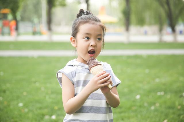 「你的育儿经」孩子早长和晚长差的不只是个头，更重要的被忽略了