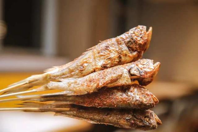 小龙虾|周末排到百来号！这里是网易阿里人的夜宵聚集地，很多人跟着老板，从大学吃到工作，只因……