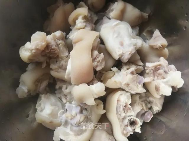猪蹄这样做，软而不烂，肥而不腻！香糯可口，入口即化！家人超爱吃