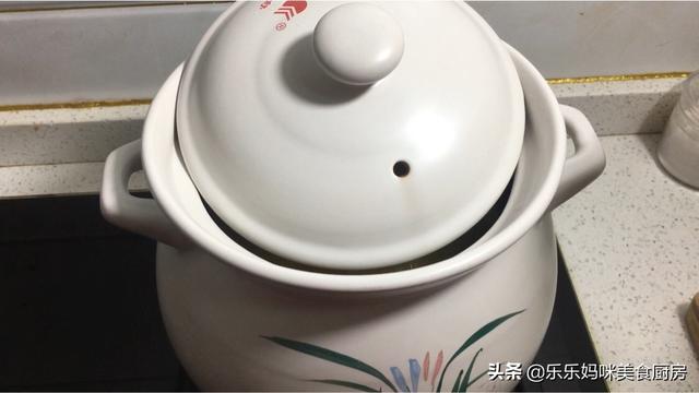 煮南瓜小米粥时，不要直接下锅煮，记住这3点，香甜浓稠出米油