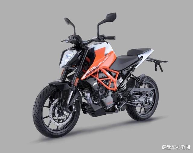 KTM125DUKE“小小公爵”发布2021款，更新家族外观