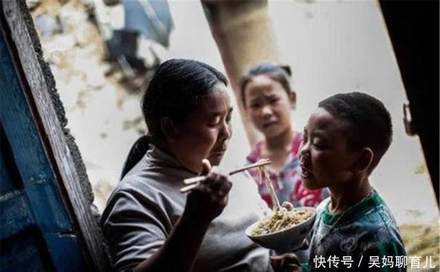 「你的育儿经」妈妈偷看女儿的''记仇本''第一页只有6个字，却让妈妈无法淡定