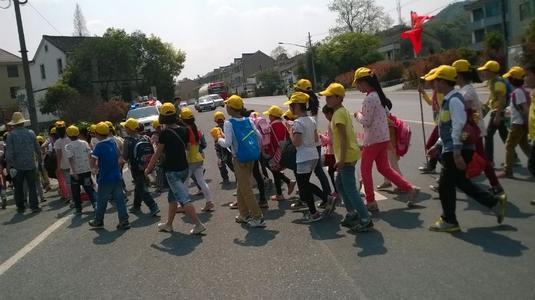 超级宝妈|幼儿园组织活动花费5万多，老师要求“AA制”，引家长不满