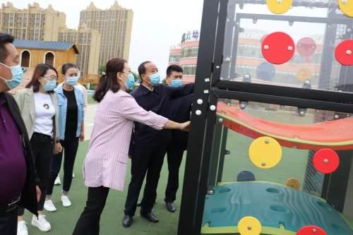 超级宝妈|幼儿开学错峰入园,设置测温通道、隔离室……
