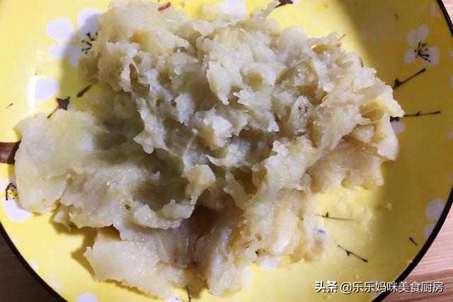 圣诞节，用南瓜、草莓等7种食材做“圣诞蛋糕”，好看好吃真开心