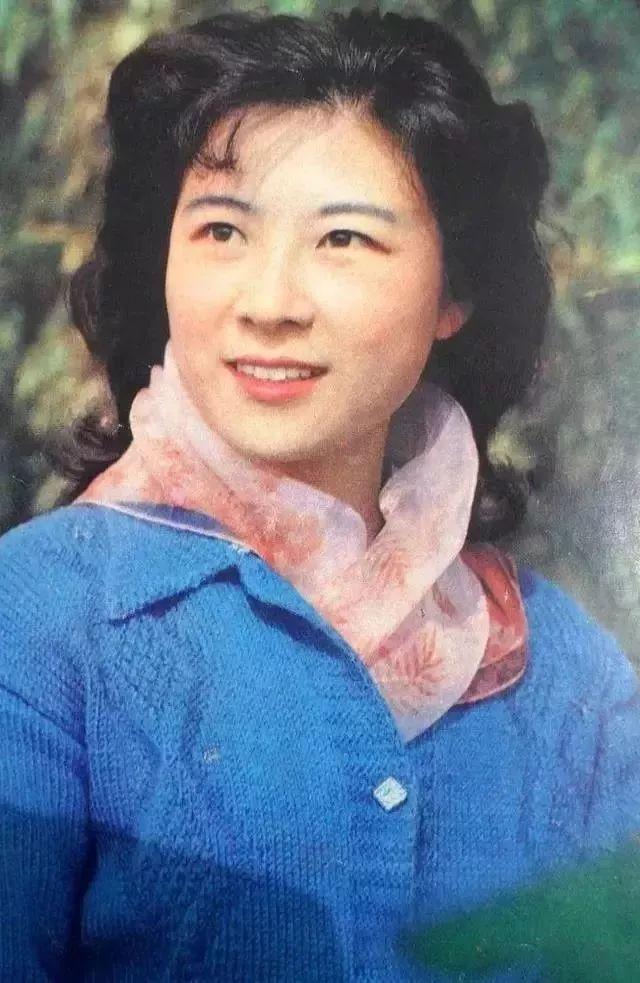 拱白菜的小猪|70岁老戏骨王馥荔，儿子竟是我们熟悉的他，多次与杨幂合作被捧红