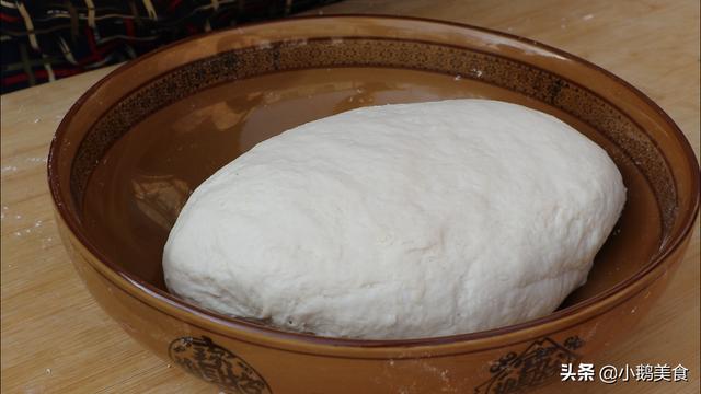 超级宝妈■春天多给孩子吃梨，做成小饼太香了，无水无油营养高，越嚼越好吃
