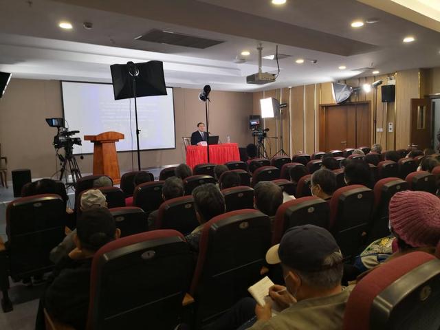 痛风|全民关注痛风日 健康百家讲坛来解忧