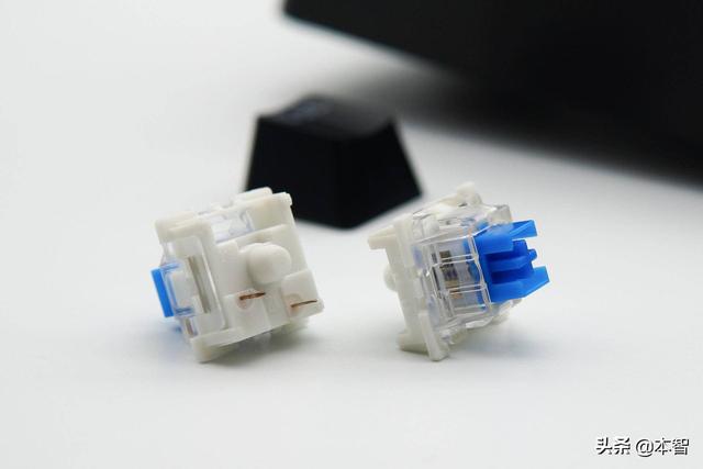 防水换轴啥都有 超频三GI801黑曼巴游戏机械键盘体验