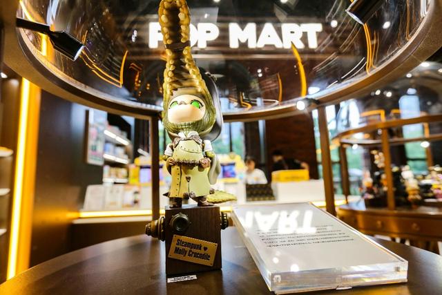 玛特|半年营收3.1亿，泡泡玛特门店如何成为商场流量入口？