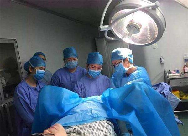 「超级宝妈」分娩结束马上就轻松了吗?4种“煎熬”挺过来后,才算最后的胜利