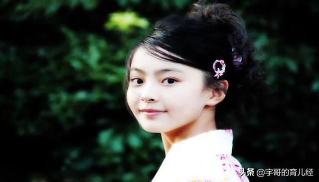 你的育儿经|2岁女儿被夸长大后是美女,妈妈疑惑不解,网友:符合这3个特征