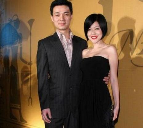 可爱多不多|小S生日与女儿相拥而泣,老公再次缺席女儿生日