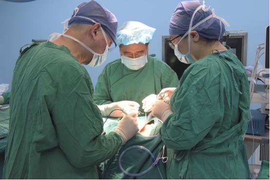 手术|患者体检发现甲状腺乳头状癌，医生取出89枚淋巴结