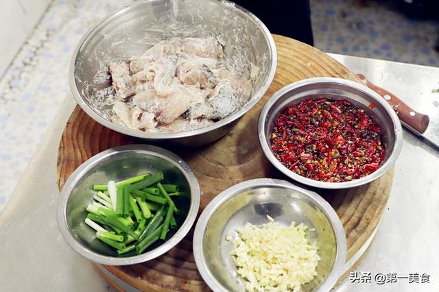 花椒|半条鱼做香辣鱼片，焦香酥脆，标准的开胃美食，三天两头吃不够