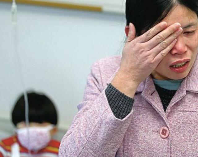 「超级宝妈」女性超这一年龄生二胎，受伤的除了自己，大宝也有附加的隐性伤害