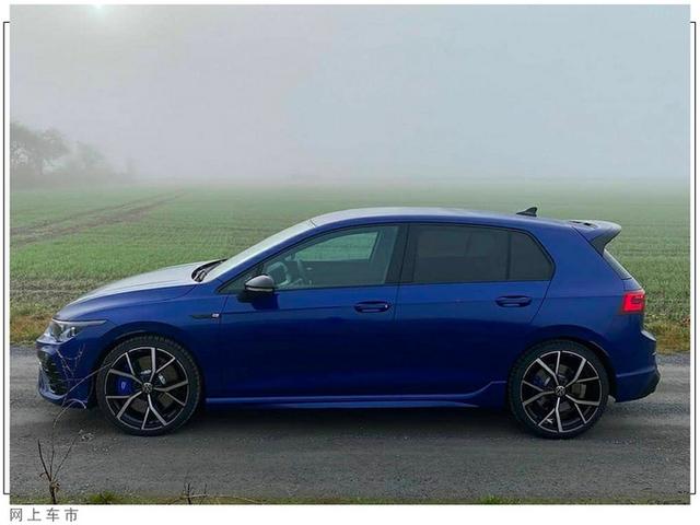 大众全新高尔夫R实拍！搭2.0T+7速双离合，配赛车桶椅，明年入华