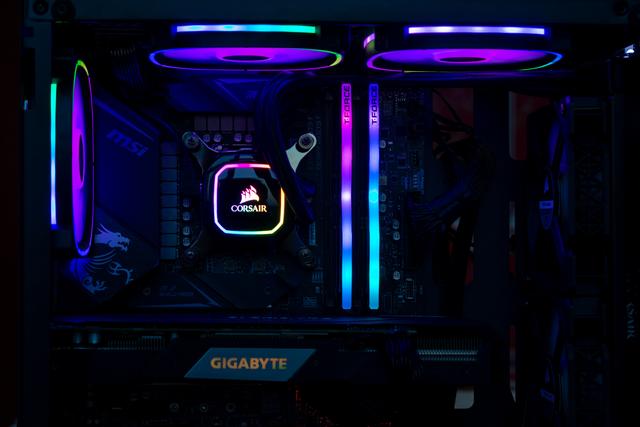 压制“雷王”，海盗船H100i RGB PRO XT一体水冷