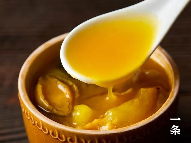 鲍鱼、海参、花胶、蹄筋……金色高汤浓醇鲜美，这“佛跳墙”绝了！丨种草机