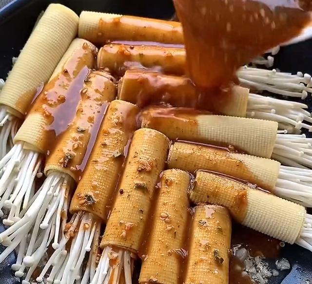 天冷吃它，比肉还好吃，酱香浓郁，一口一个，好吃得停不下来