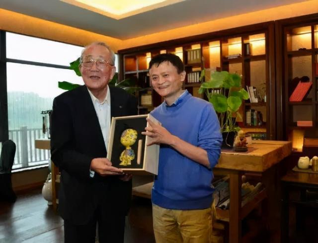 马云三次拜访，任正非：你不了解他！“经营之圣”稻盛和夫有何魅力？