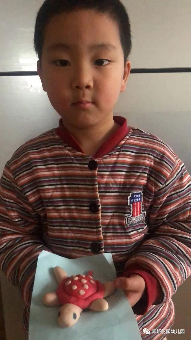 超级宝妈■春风送暖 党徽闪耀——送文明“送给父母的礼物”