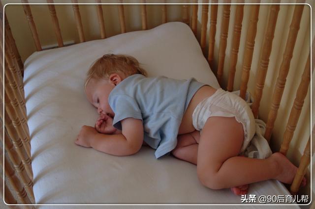 玻璃球的空气|分床睡怕照顾不好，同床睡怕性格软弱，孩子怎么睡觉才是正确的？