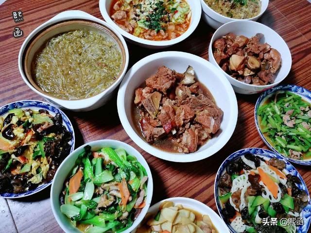 晒老妈生日宴，9菜1汤荤素搭配，朋友都说：比饭店经济又实惠