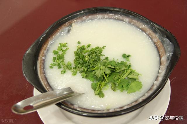 家常鱼片粥，营养丰富好吸收，口感鲜香，新手零失误的家常美食